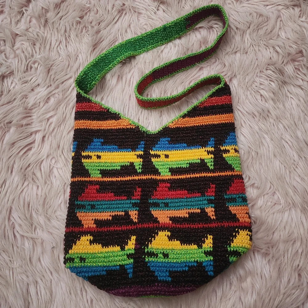 Wayuu Mochila woven fish Shark zip top bucket bag